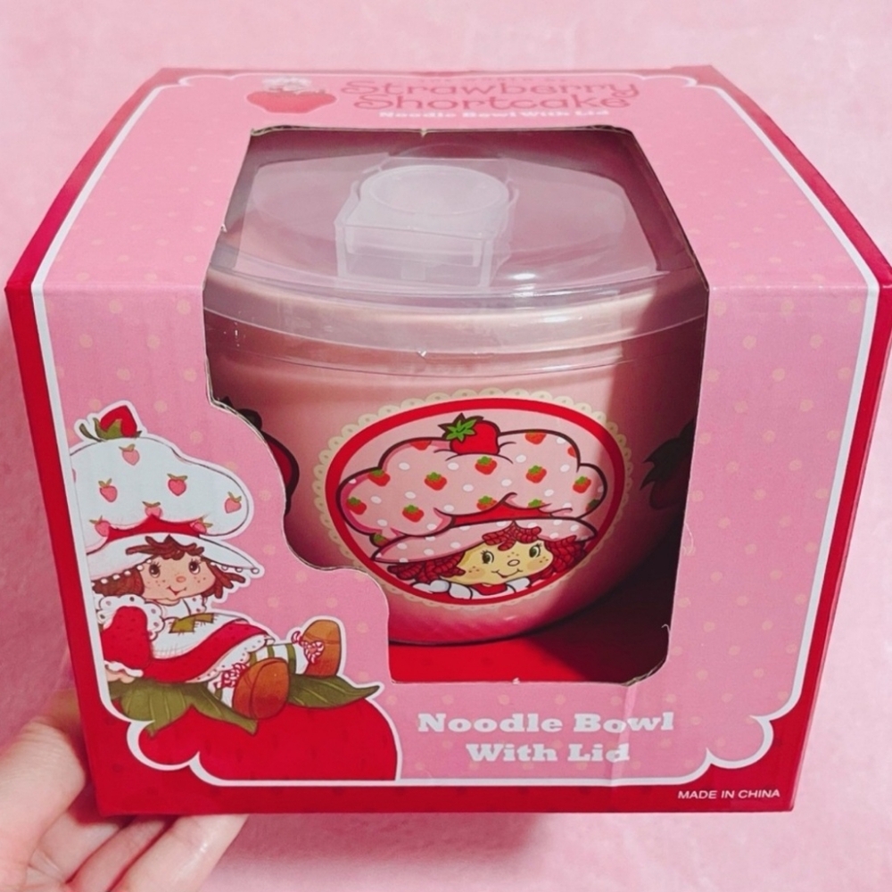 Strawberry Shortcake Cute Pink Ramen Noodle Bowl with Lid
